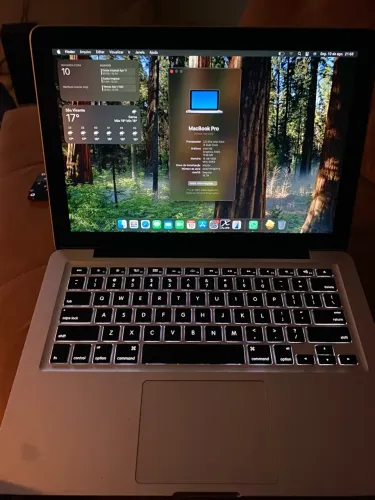 Mac book pro atualizado com macOS sequoia