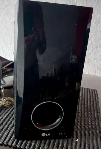 Caixa de som Subwoofer Lg