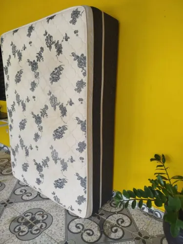 Vende se cama box conjugada