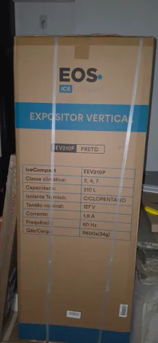 Expositor Vertical EOS EEV210P 231L Preto Novo na Caixa