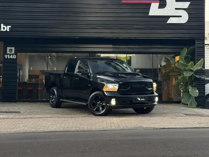 Ram Classic Laramie 5.7 V8 16V Gasolina 4X4 Aut. 2022