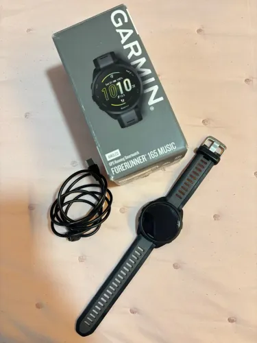 Garmin 165 music