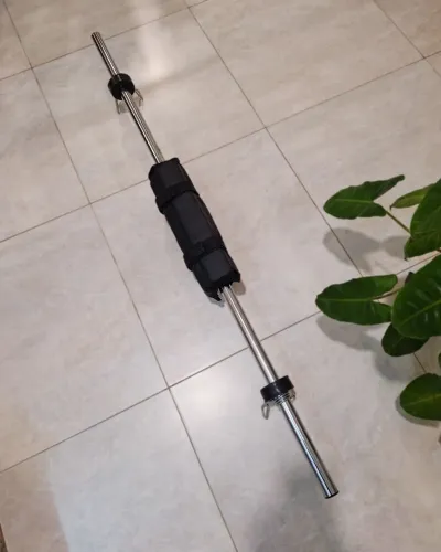 Barra Musculação 1,20m Cromada + Presilhas + Protetor de barra