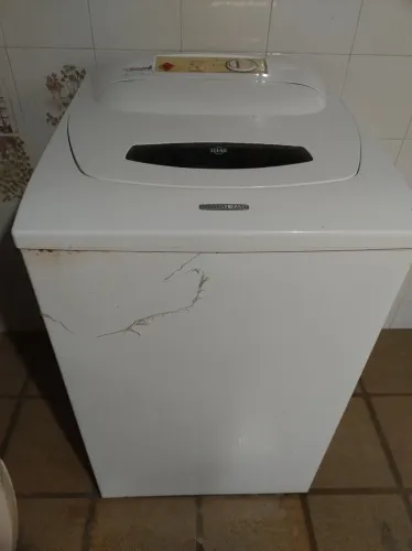 máquina lavar roupas funcionando perfeitamente