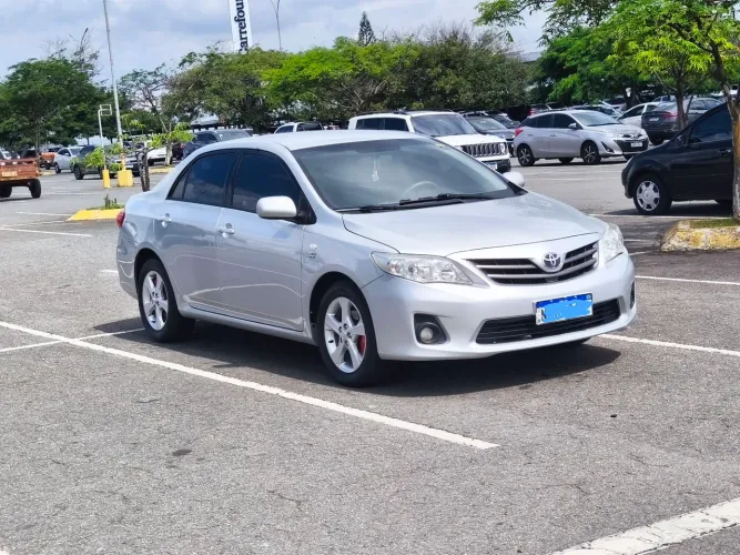 Toyota Corolla GLI 1.8 Flex 16V Aut. 2012