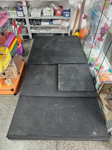 PISO DE BORRACHA ACADEMIA