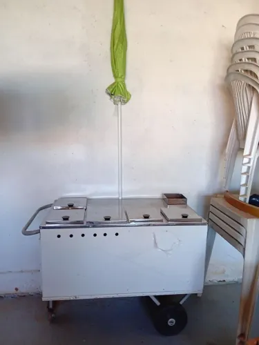 Carinho de cachorro quente novo nunca usado