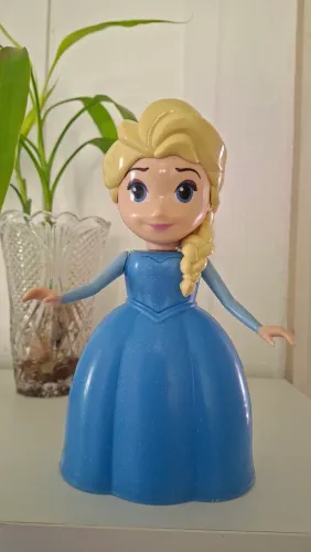 Boneca Elsa usada (ler descrição)