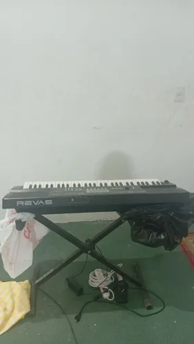 Teclado Roland revas
