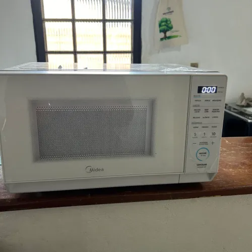 Microondas funcionando perfeitamente (valor negociável)