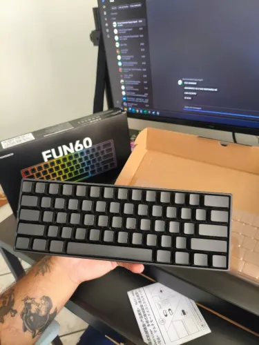 Teclado magnético Akko MonsGeek Fun60 Pro
