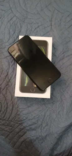 Vendo iphone Se 2 geração