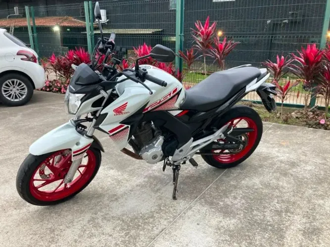 CB TWISTER 250 2022 ÚNICO DONO IPVA PAGO