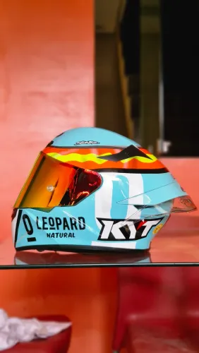 Capacete KYT leopard racing 56