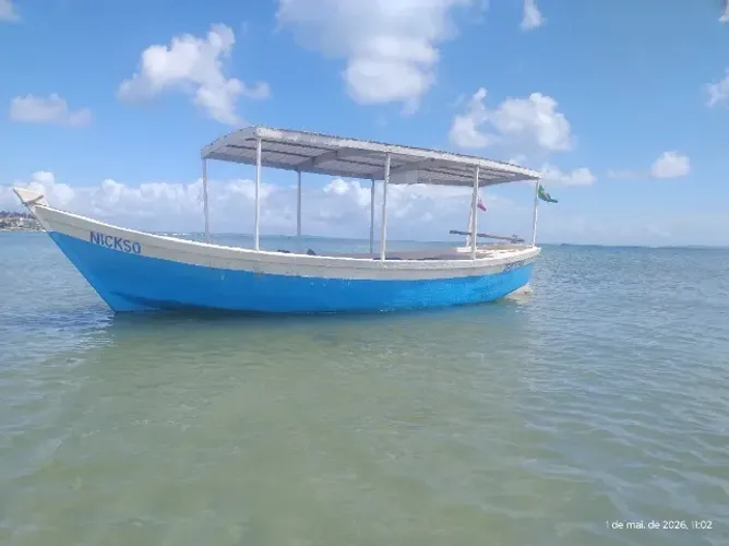 Barco de fibra 7.10 por 2.50 boca