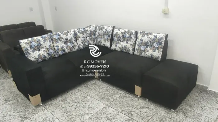 Sofá de Canto com Puff Material suede D33 Confortável Direto da Fábrica
