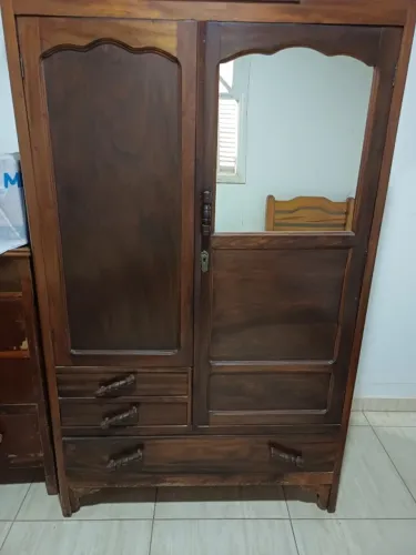 Guarda-Roupa Médio (2 Portas com Espelho)