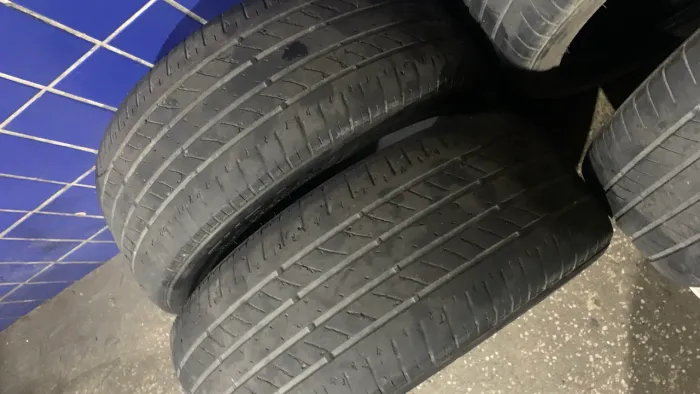 Vendo 04 pneus 215/50/17 Bridgestone usados