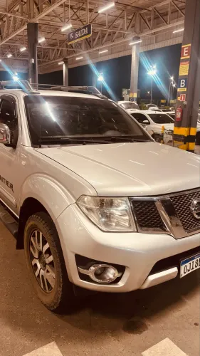 Nissan Frontier SL CD 4X4 2.5tb Diesel AUT 2014