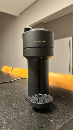 Cafeteira Espresso Nespresso Vertuo Next Preto Fosco 110V
