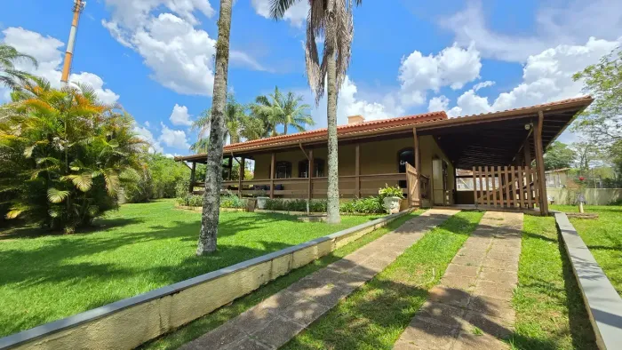 Fazenda/Sítio/Chácara para venda tem 260 metros quadrados com 3 quartos