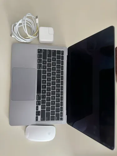 Macbook Air chip M1 2020
