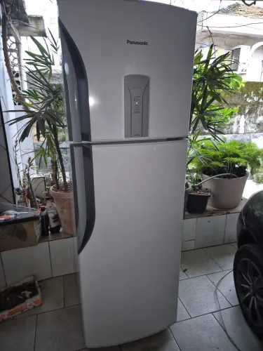 Geladeira Panasonic semi nova
