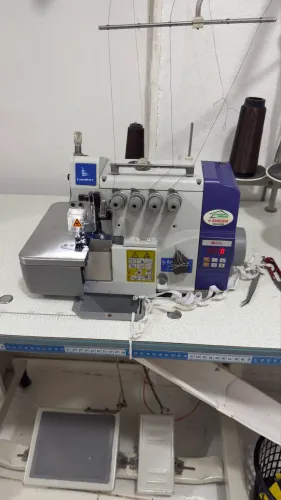 Máquina overlok