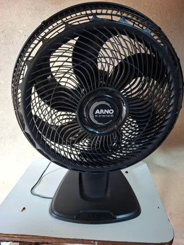 Ventilador Arno novinho.