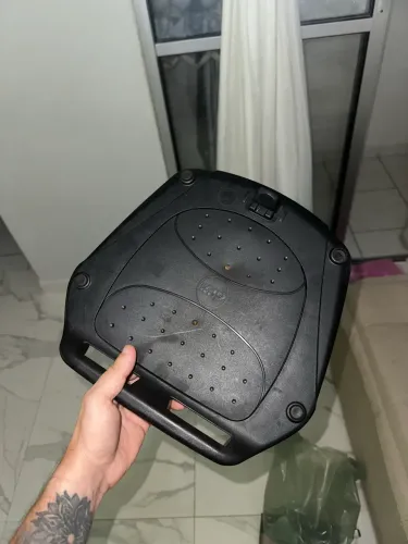 Suporte de baú GIVI