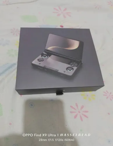 Console Ayn Thor Max