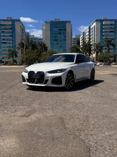 BMW i4 E-drive 35 M Sport (elétrico) 2024