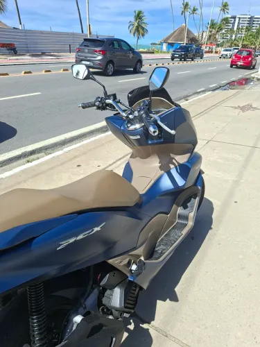 Honda pcx dlx