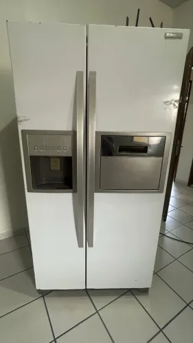 GELADEIRA ELECTROLUX SIDE BY SIDE - ÓTIMO FUNCIONAMENTO