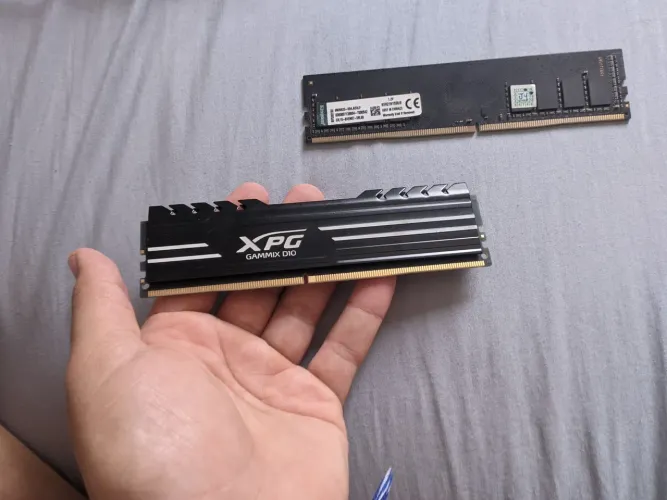 Kit Memória ram XPG 8gb e Kingston 8gb 
