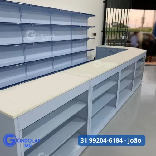 Balcão Caixa e vitrine de aço