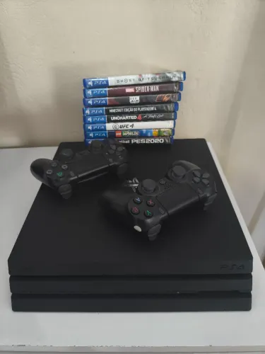 Play 4 Pró com 2 controle e 8 Jogos