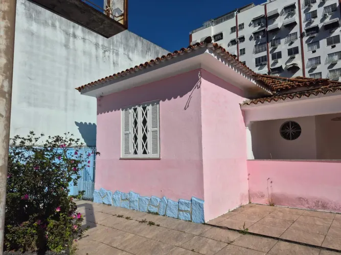ALUGO OU VENDO CASA PARA FINS COMERCIAIS S