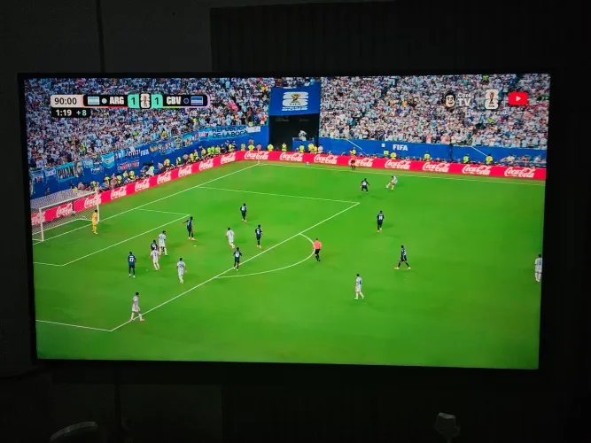 Smart TV LG 50" - ideal para assistir a copa.