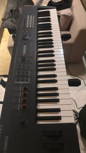 Yamaha MX61 Novíssimo