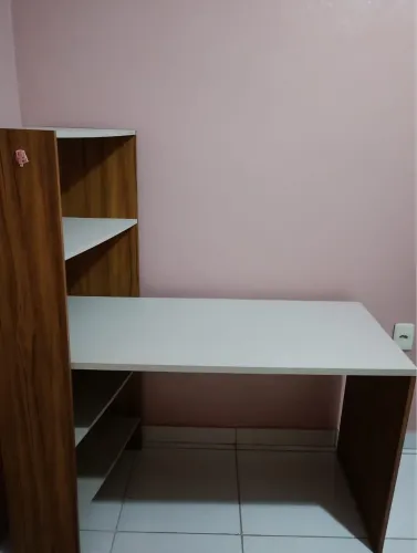 Linda mesa de escritório 