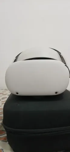 Meta Oculus Quest 2 com acessórios extras (em ótimo estado)