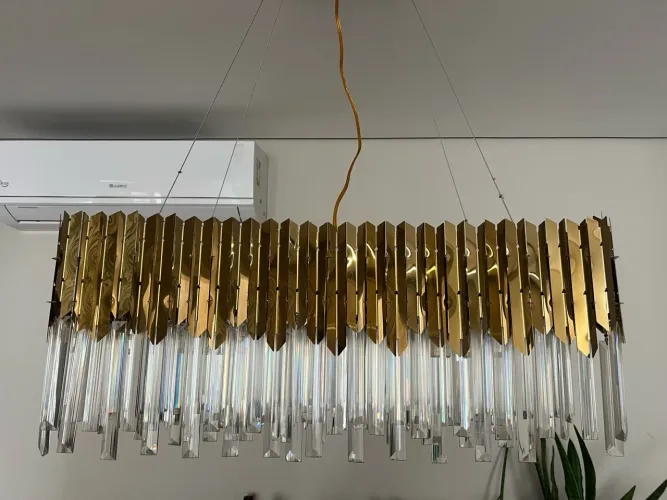 LUSTRE PENDENTE RETANGULAR DOURADO COM CRISTAIS
