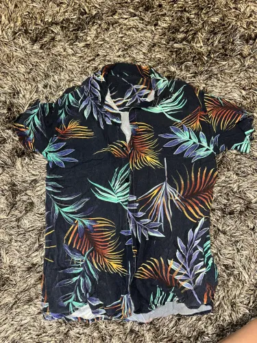 Blusa Floral de Botão Infantil tamanho 16 anos
