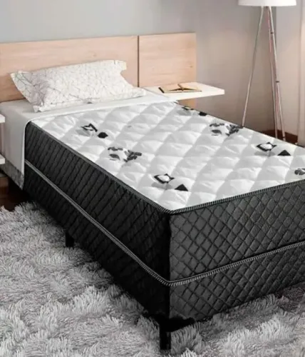 vende uma cama box solteiro de mola silenciosa .semi nova.preco baixou 400