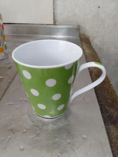 Caneca bola branca