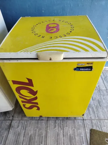 Freezer metalfrio 280 litros