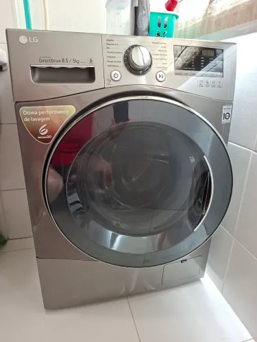 Lava e seca LG Inverter Direct Drive 8,5/5kg