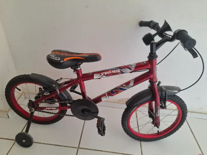 Bicicleta infantil homem aranha