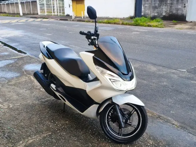 PCX 150 DLX (Avista ou Financiamento)